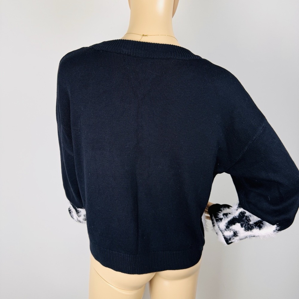 Guess Los Angeles Women's Sz XL Animal Print Crop Sweater Black & White - Picture 4 of 16